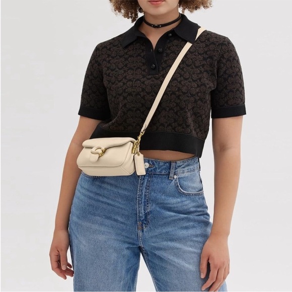 Coach Women's Leather Covered C Closure Pillow Tabby Shoulder bag 18,crossbody - Picture 4 of 15